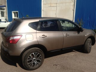 2011 Nissan Qashqai I Рестайлинг, коричневый, 850000 рублей, вид 3