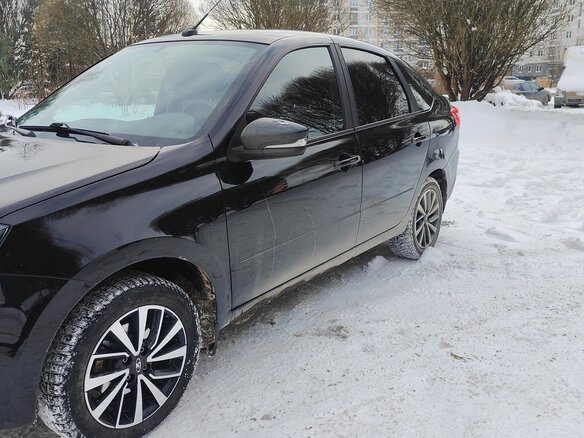 2024 Lada (ВАЗ) Granta I Рестайлинг, чёрный, 1000000 рублей - вид 3