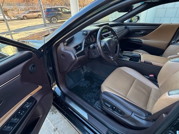 2021 Lexus ES 250 VII Рестайлинг, чёрный, 2950000 рублей - вид 10