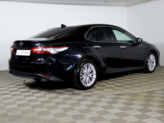 2020 Toyota Camry VIII (XV70), чёрный, 2649990 рублей, вид 5
