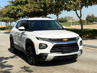 2023 Chevrolet TrailBlazer III, белый, 1890000 рублей, вид 1