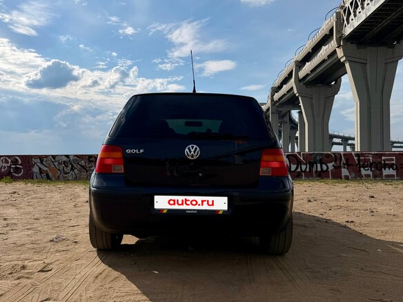 2002 Volkswagen Golf IV, синий, 375000 рублей - вид 6