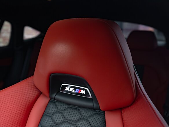 2021 BMW X6 M III (F96), белый, 13000000 рублей - вид 17