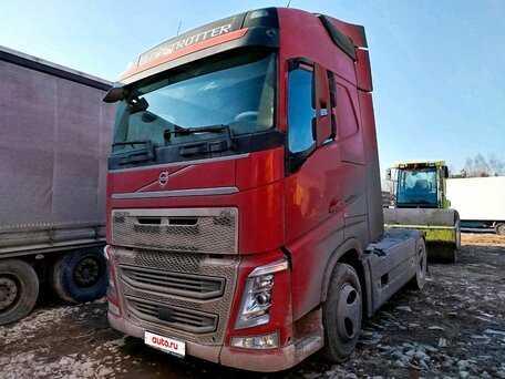 2017 Volvo FH, красный, 6773000 рублей, вид 1