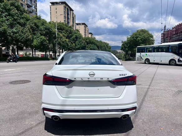 2023 Nissan Altima VI (L34) Рестайлинг, белый, 1624000 рублей - вид 4
