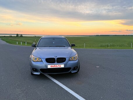 2003 BMW 5 серии 530i V (E60/E61), серый, 1400000 рублей, вид 1