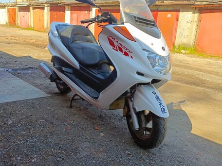 2000 Yamaha Majesty 250, белый, 160000 рублей, вид 1