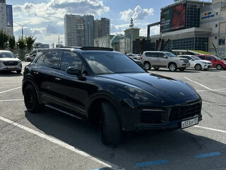 2020 Porsche Cayenne III, чёрный, 6900000 рублей, вид 2