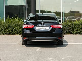 2018 Toyota Camry VIII (XV70), чёрный, 1980000 рублей, вид 4