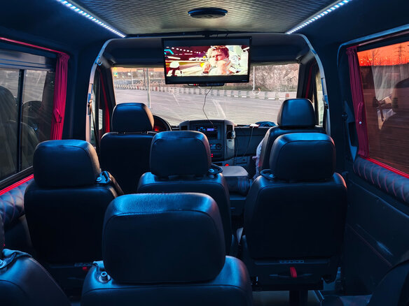 2013 Volkswagen Crafter, красный, 2800000 рублей - вид 9