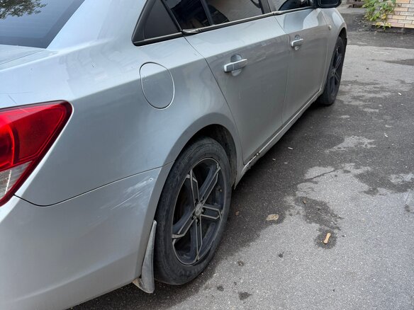 2011 Chevrolet Cruze I, серебристый, 435000 рублей - вид 9