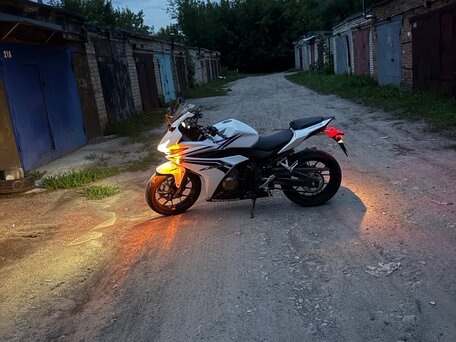2017 Honda CBR 400R, белый, 570000 рублей, вид 4