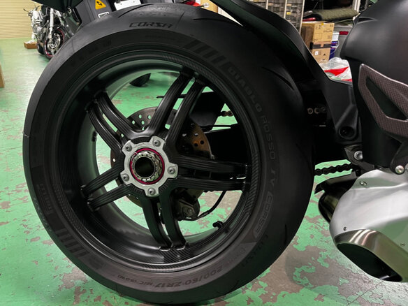 2023 Ducati Streetfighter V4 SP, чёрный, 2200000 рублей - вид 6