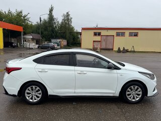 2018 Hyundai Solaris II, белый, 620000 рублей, вид 2