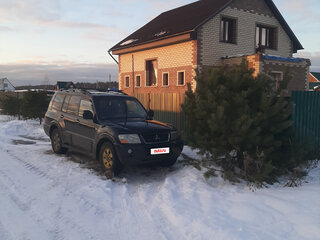 2005 Mitsubishi Pajero III Рестайлинг, чёрный, 650000 рублей, вид 1