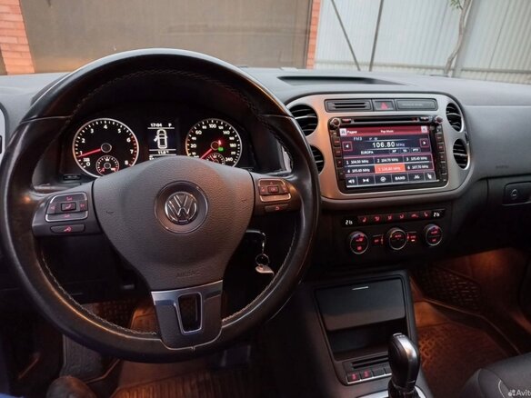 2016 Volkswagen Tiguan Euro 6 I Рестайлинг, белый, 1700000 рублей - вид 19