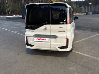 2015 Honda Stepwgn Spada V, белый, 1720000 рублей, вид 3