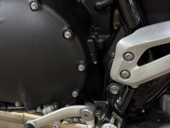 2020 Triumph Speed Twin, чёрный, 1100000 рублей - вид 12