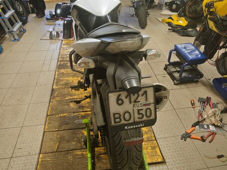 2011 Kawasaki Z 750, белый, 565000 рублей, вид 3