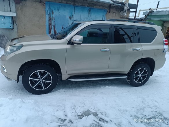 2010 Toyota Land Cruiser Prado 150 Series, золотистый, 2740000 рублей - вид 10