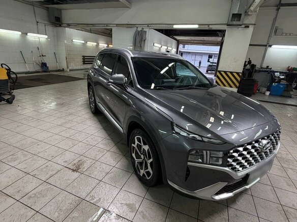 2021 Hyundai Santa Fe IV Рестайлинг, серый, 3900000 рублей - вид 4