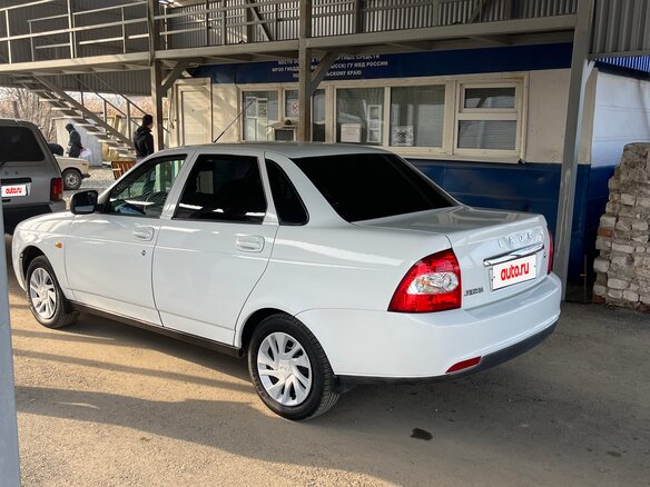 2016 Lada (ВАЗ) Priora I Рестайлинг, белый, 585000 рублей - вид 10