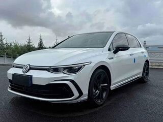 2023 Volkswagen Golf VIII, белый, 1580700 рублей, вид 1