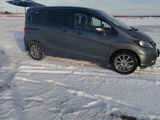 2011 Honda Freed I, серый, 870000 рублей, вид 4