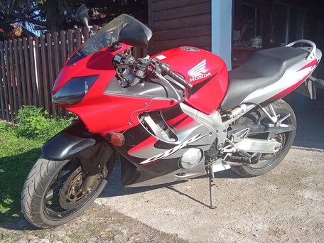 2004 Honda CBR 600F, красный, 500000 рублей, вид 1