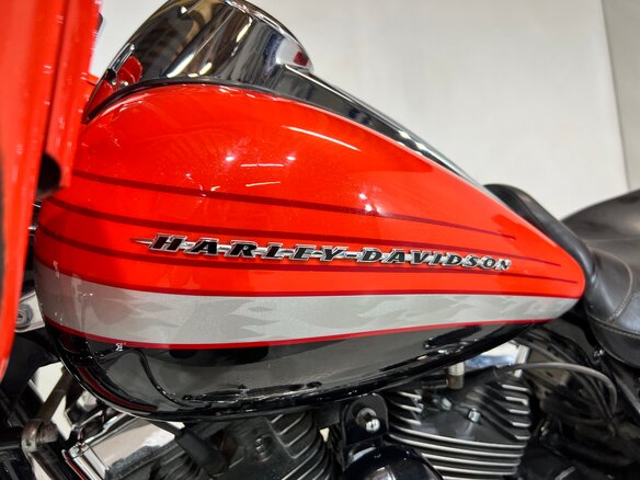 2009 Harley-Davidson CVO Road Glide, красный, 950000 рублей - вид 16