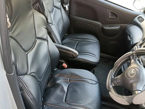 2002 Toyota FunCargo, серый, 450000 рублей - вид 6