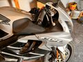 2003 Honda CBR 600F, серебристый, 350000 рублей - вид 2