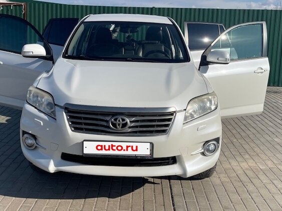2010 Toyota RAV4 III (XA30) Рестайлинг, белый, 1800000 рублей