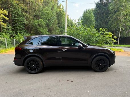 2016 Porsche Cayenne Diesel II Рестайлинг (958), коричневый, 3250000 рублей, вид 3