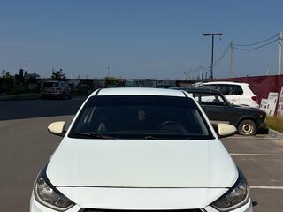 2017 Hyundai Solaris II, белый, 330000 рублей, вид 3