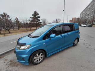 2010 Honda Freed Spike I Рестайлинг, зелёный, 960000 рублей, вид 2