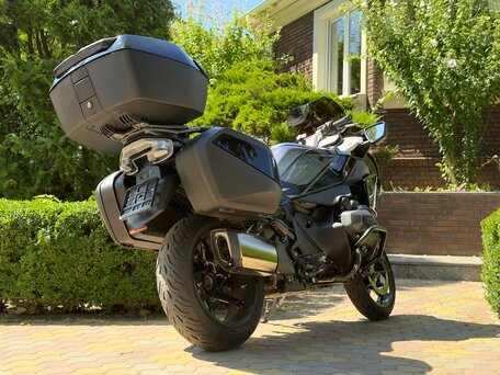 2025 BMW R 1300 RT, чёрный, 3399000 рублей, вид 5