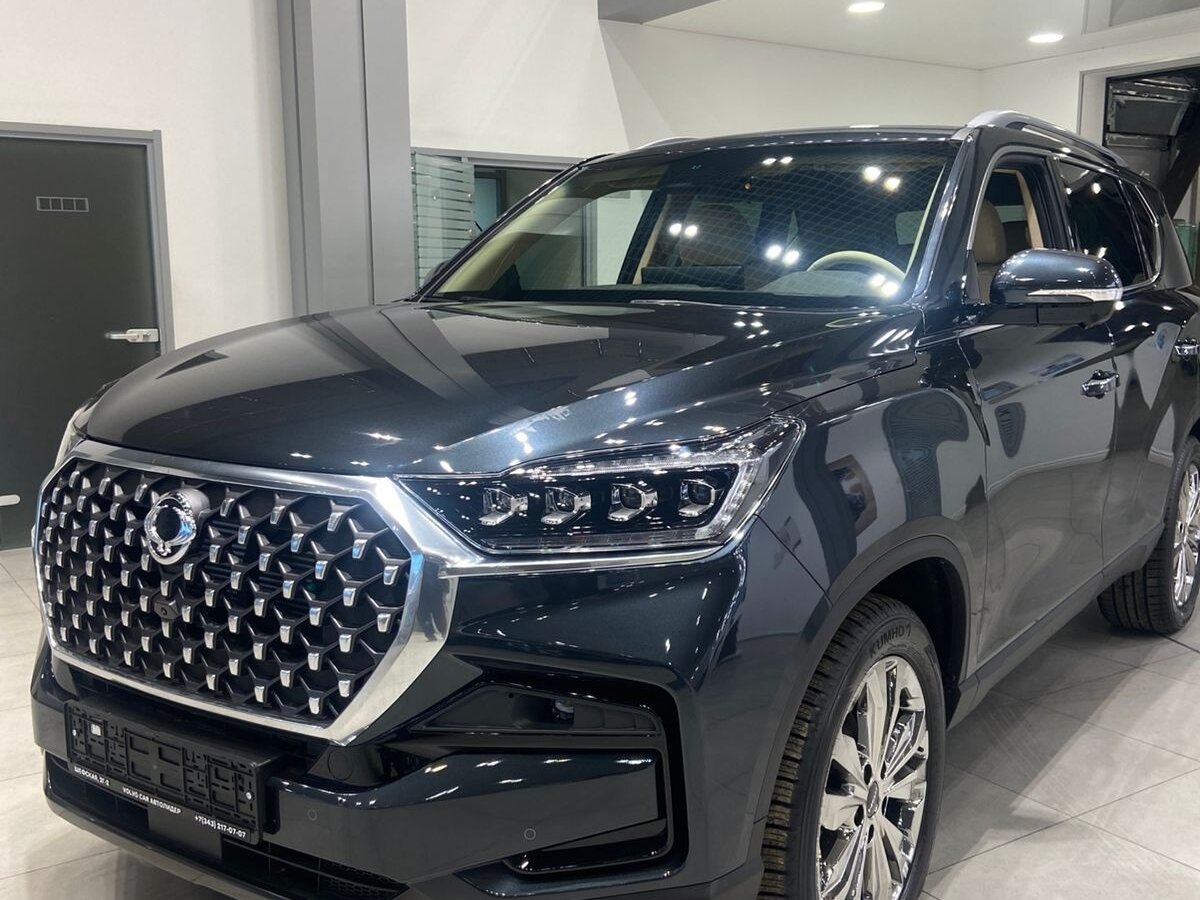 Открыть фотографии: KGM Rexton