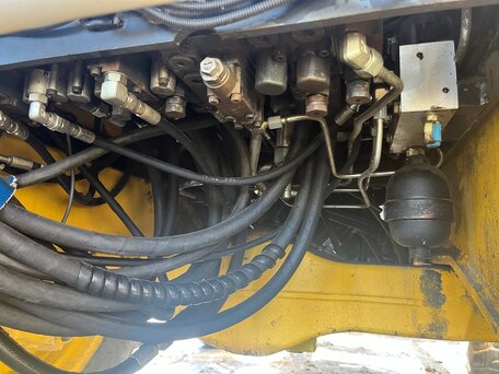 2007 Komatsu WB93R-5, 5150000 рублей, вид 4
