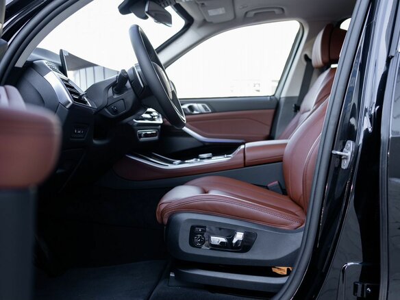 2026 BMW X5 40i IV (G05/G18) Рестайлинг, чёрный, 30500000 рублей - вид 18