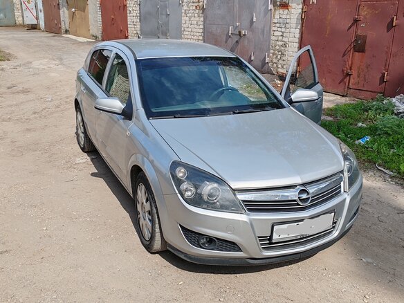 2008 Opel Astra H Рестайлинг, серебристый, 430000 рублей - вид 1