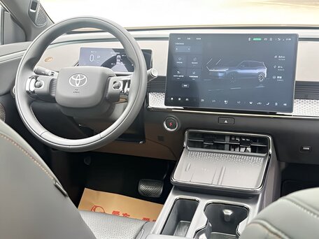 2026 Toyota bZ3X 58.3 kWh, чёрный, 2600757 рублей, вид 5