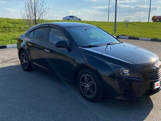 2013 Chevrolet Cruze I Рестайлинг, чёрный, 700000 рублей, вид 3