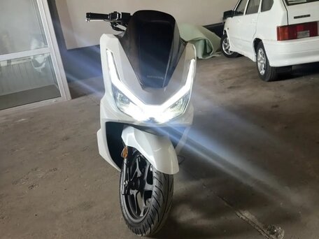 2025 Honda PCX 160, белый, 550000 рублей, вид 2