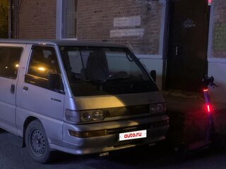 1986 Mitsubishi Delica III, серый, 290000 рублей, вид 1