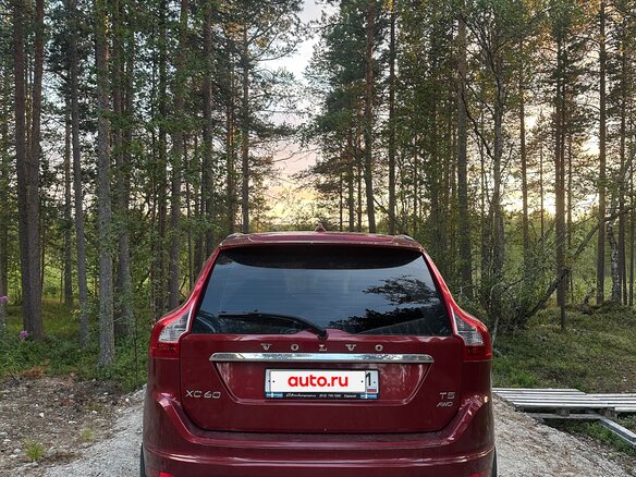 2017 Volvo XC60 I Рестайлинг, красный, 2450000 рублей - вид 1