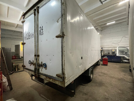 2008 Isuzu Elf (N-series), белый, 900000 рублей, вид 4