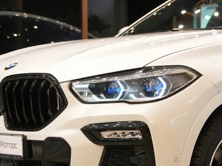 2021 BMW X6 40i III (G06), белый, 7295000 рублей, вид 3