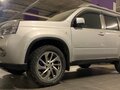 2014 Nissan X-Trail II Рестайлинг, серебристый, 2000000 рублей - вид 5