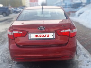 2011 Kia Rio 4-speed III, красный, 1150000 рублей, вид 4